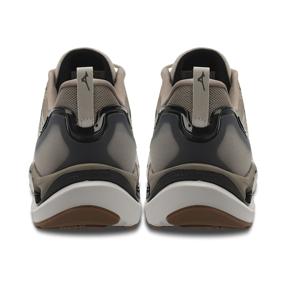 Detalhe da tabela de numeração do tênis Mizuno Wave Stratos 3 bege masculino